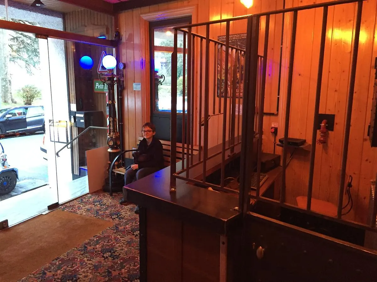 ** Hotel Aparthotel Le Petit Train Bagnères-de-Luchon Frankreich