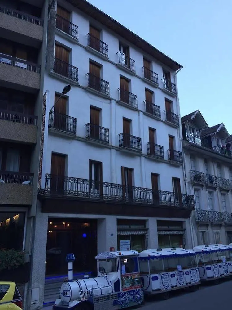 Hotel Aparthotel Le Petit Train Bagnères-de-Luchon