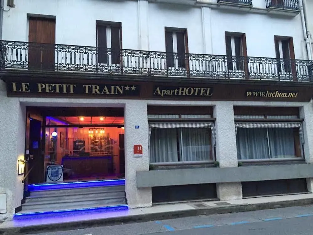 Aparthotel Le Petit Train Bagnères-de-Luchon 2*,
